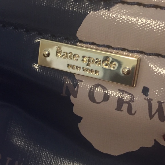 ❣️SOLD❣️Kate Spade Expand Your Horizons Tote - Picture 5 of 8
